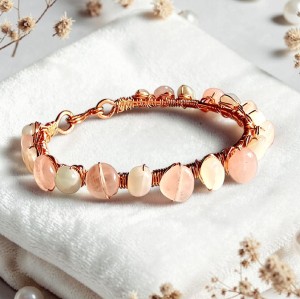 Bransoletka miedziana z kamieniem księżycowym i kwarcem różowym na miłość kobiecą energię i harmonię