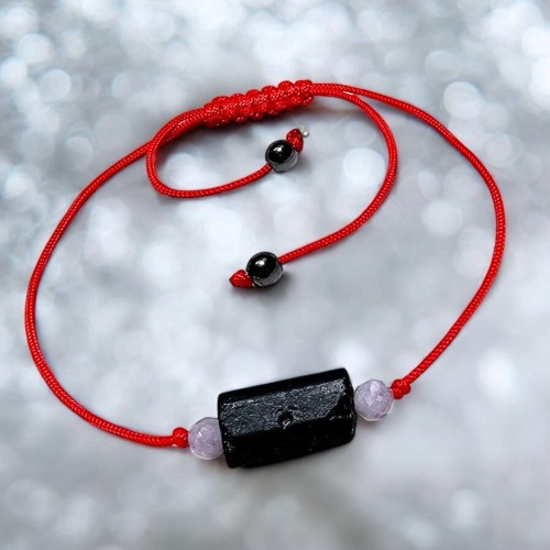 bransoletka-na-czerwonym-sznurku-turmalin-wiśniowy.jpg